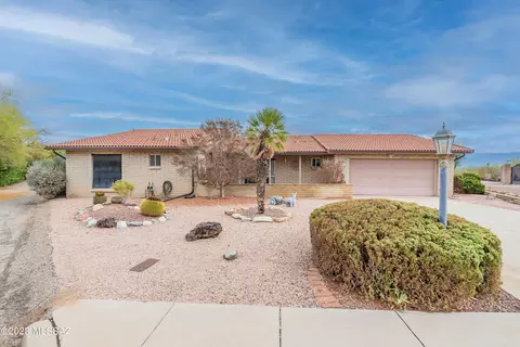 1 W Calle Frambuesa, Green Valley, AZ 85614