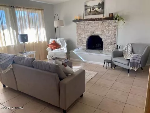 7690 W Illinois St, Tucson, AZ 85735