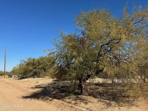 11071 S Comanche Rd, Tucson, AZ 85736