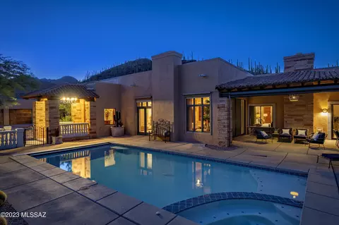 6950 W Sweetwater Dr, Tucson, AZ 85745