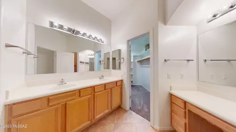 Bath - 10490 E Bishop Ln, Vail, AZ 85641 photo 1 of 3