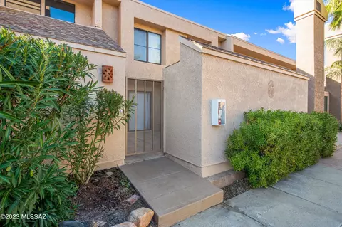 5675 N Camino Esplendora # 6136, Tucson, AZ 85718