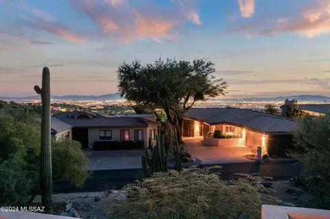 5590 E Circulo Terra, Tucson, AZ 85750