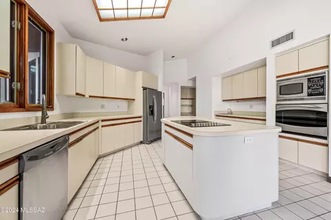 5590 E Crculo Terra, Tucson, AZ 85750 photo 15