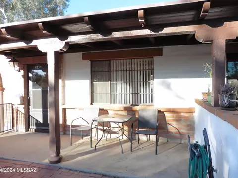 184 S La Canada Dr #C, Green Valley, AZ 85614