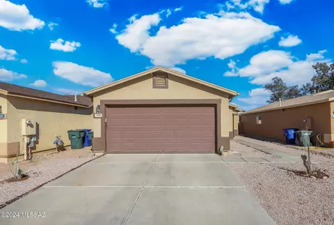 1588 W Swisher Pl, Tucson, AZ 85746