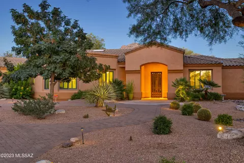 1223 W Saddlehorn Dr, Oro Valley, AZ 85704