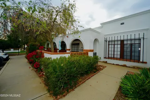 402 S Paseo Sarta B, Green Valley, AZ 85614