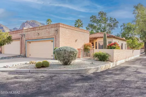 10 E Inverness Dr, Tucson, AZ 85737