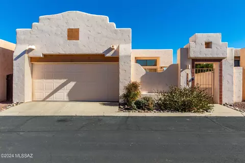 3368 N Carrywood Dr, Tucson, AZ 85712