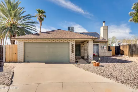 4591 W Dunn Pl, Tucson, AZ 85741