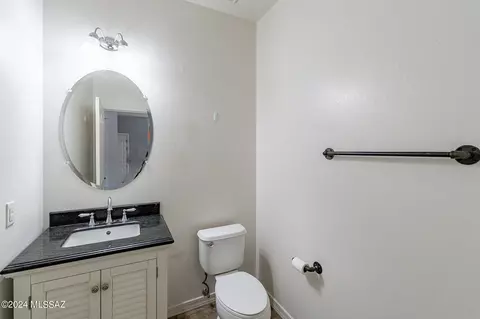 Bath - 6979 S Catchfly Ct, Tucson, AZ 85756 photo 1 of 4