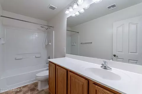 Bath - 6979 S Catchfly Ct, Tucson, AZ 85756 photo 4 of 4