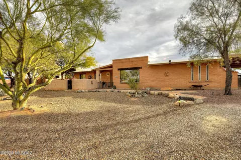 847 W Calle Ranunculo, Oro Valley, AZ 85704