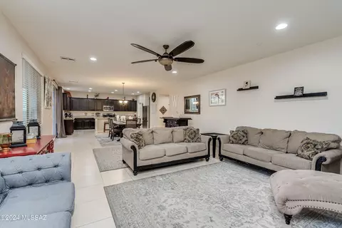 92 E Adytum Pl, Vail, AZ 85641 photo 6