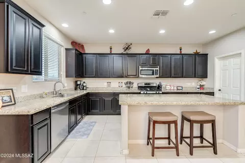 92 E Adytum Pl, Vail, AZ 85641 photo 10