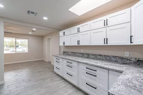 3638 E Juarez St, Tucson, AZ 85713 photo 12