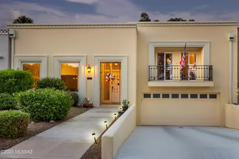 2774 W Magee Rd, Tucson, AZ 85742