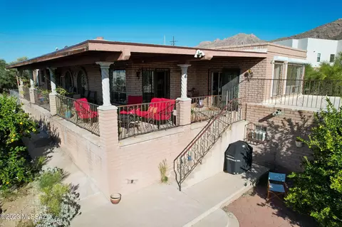 7119 N Chimney Rock Pl, Tucson, AZ 85718