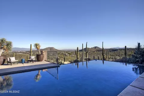 380 N Resort Hills Pl, Tucson, AZ 85745