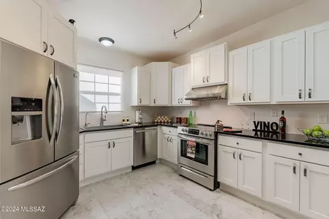 5411 E Francisco Loop, Tucson, AZ 85712 photo 11