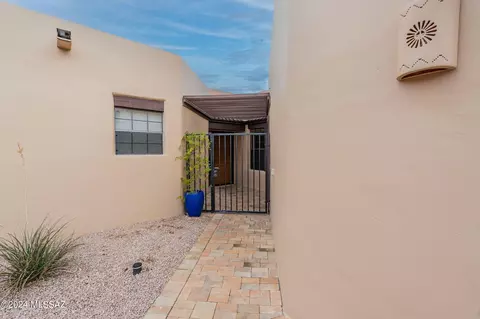 5411 E Francisco Loop, Tucson, AZ 85712 photo 3