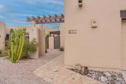 5411 E Francisco Loop, Tucson, AZ 85712