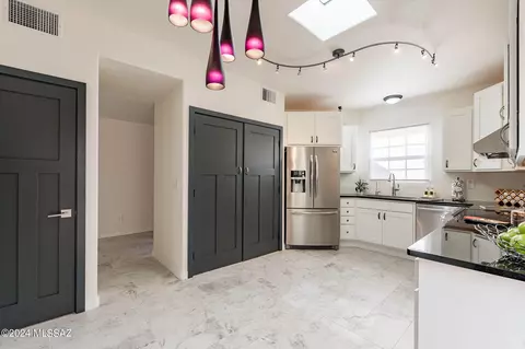 5411 E Francisco Loop, Tucson, AZ 85712 photo 18