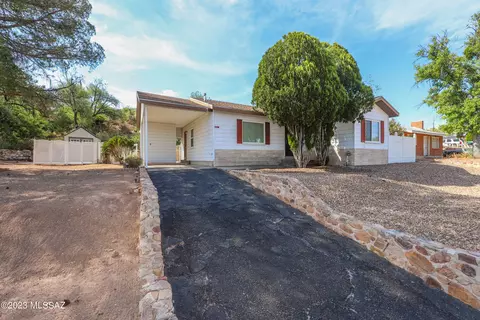 657 S Foothills Dr, Benson, AZ 85602 photo 2
