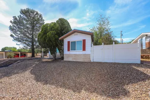 657 S Foothills Dr, Benson, AZ 85602 photo 3