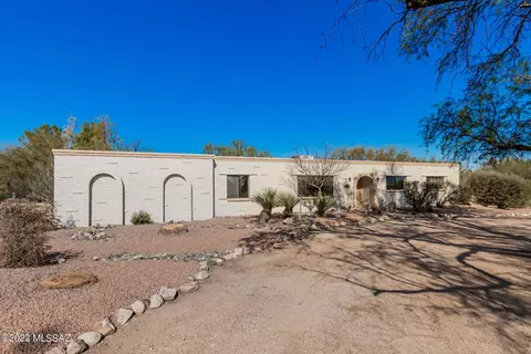 10101 E Moccasin Pl, Tucson, AZ 85749