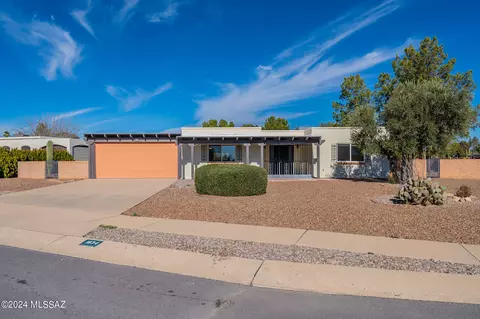 1834 S Abrego Dr, Green Valley, AZ 85614
