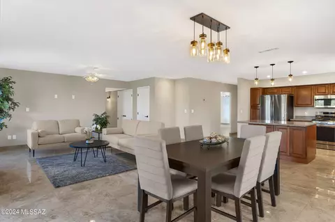 5600 W El Camino Del Cerro, Tucson, AZ 85745