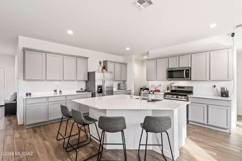 12744 E Russo Dr, Vail, AZ 85641 photo 7