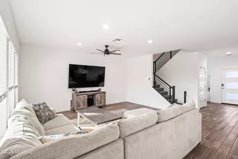 12744 E Russo Dr, Vail, AZ 85641 photo 4