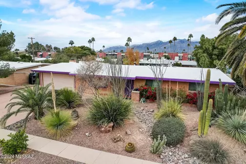 5241 E Hawthorne Pl, Tucson, AZ 85711