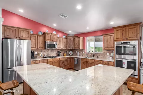 3250 E Mescalero Dr, Vail, AZ 85641