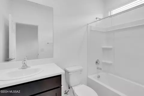 Bath - 12728 E Lightning Ranch Ln, Vail, AZ 85641 photo 3 of 3