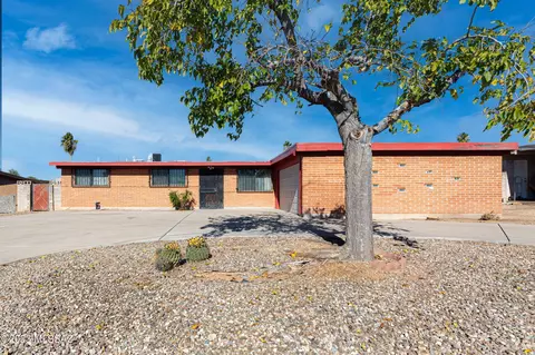 9327 E Golf Links Rd, Tucson, AZ 85730