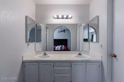 4730 W Latchstring Ct, Tucson, AZ 85741 photo 10