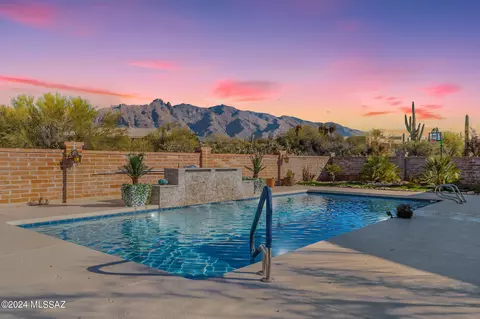 1731 Entrada Doce, Tucson, AZ 85718