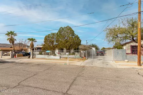 520 W 27th St, Tucson, AZ 85713