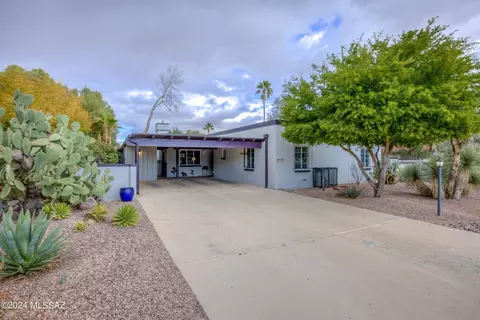 139 E La Soledad, Green Valley, AZ 85614