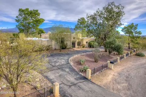 3300 N Showdown Pl, Tucson, AZ 85749