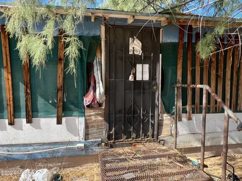 5716 E 24th St, Tucson, AZ 85711