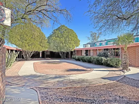 910 N Alvernon Way #E, Tucson, AZ 85711