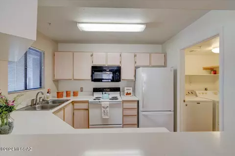 5751 N Kolb Rd #28102, Tucson, AZ 85750