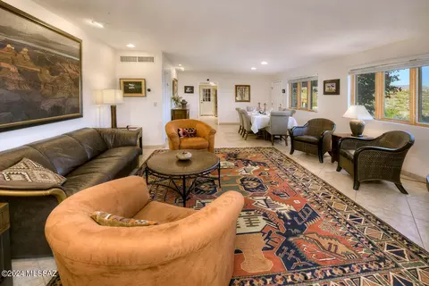 5640 E Paseo Del Suelo, Tucson, AZ 85750