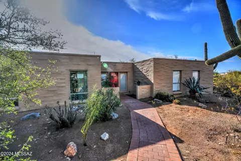 4265 N Alvernon Way, Tucson, AZ 85718