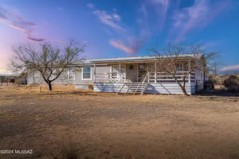 1668 N Silver Spur Ln, Benson, AZ 85602